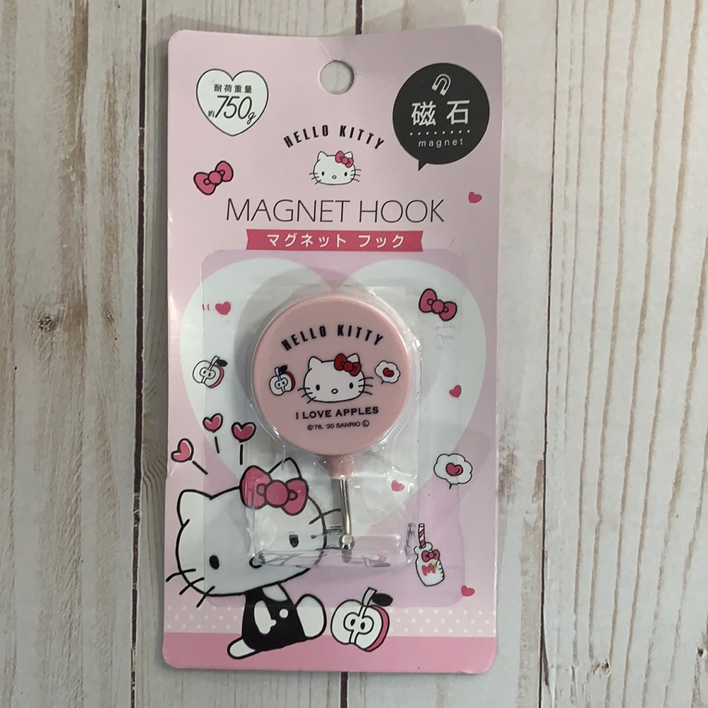 4/$25 NWT Sanrio Hello Kitty Magnet Hook